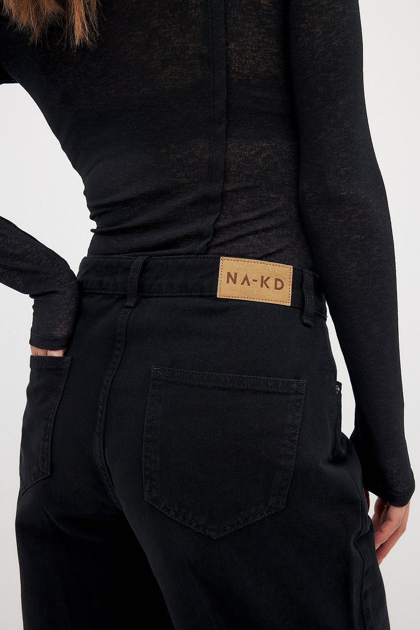 Women Wide Mid Waist Jeans – Mid-Rise Wide Leg Denim for Pakistani Women | DENIMS