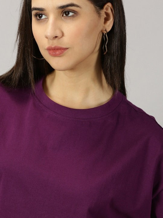 Round Neck Drop-Shoulder Sleeves Pure Cotton Oversized T-shirt – Casual Women’s Wear in Pakistan