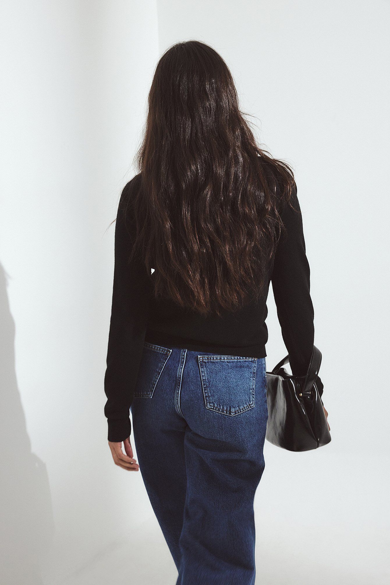 Wide High Waist Jeans for Women – Trendy, Comfortable & Flattering Fit | DENIMS Pakistan