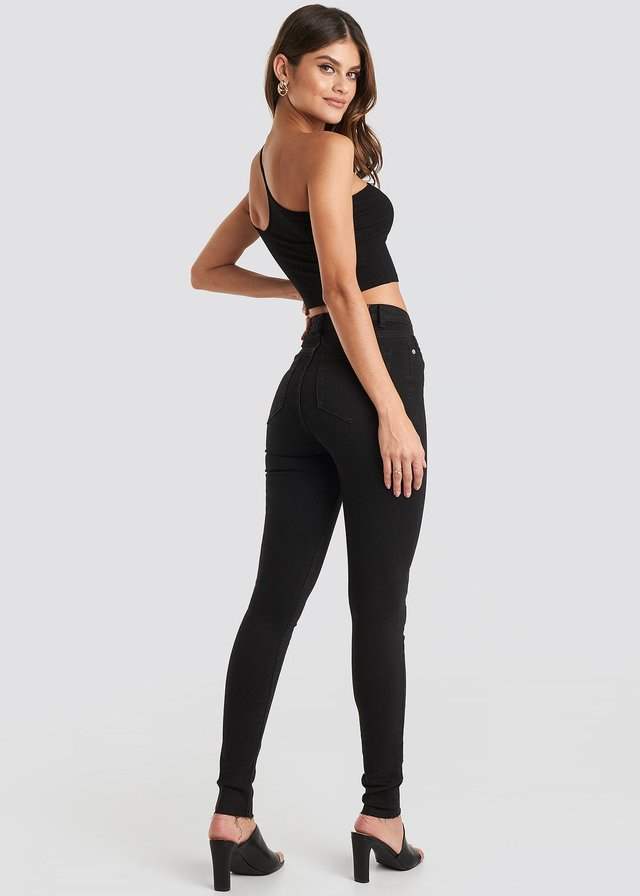 Women Skinny Fit Mid-Rise Clean Look Stretchable Jeans