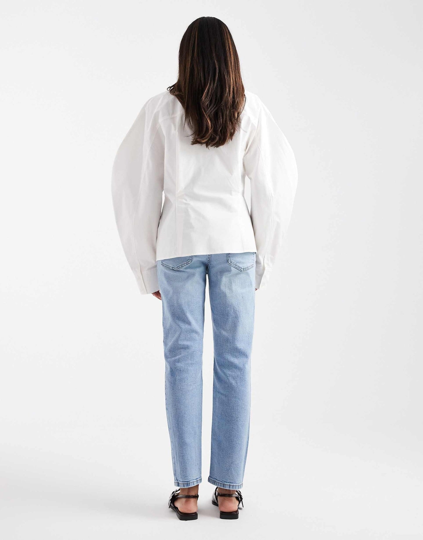 Mom Jeans in Mid Blue – High Waist Vintage Fit Denim for Women in Pakistan | DENIMS