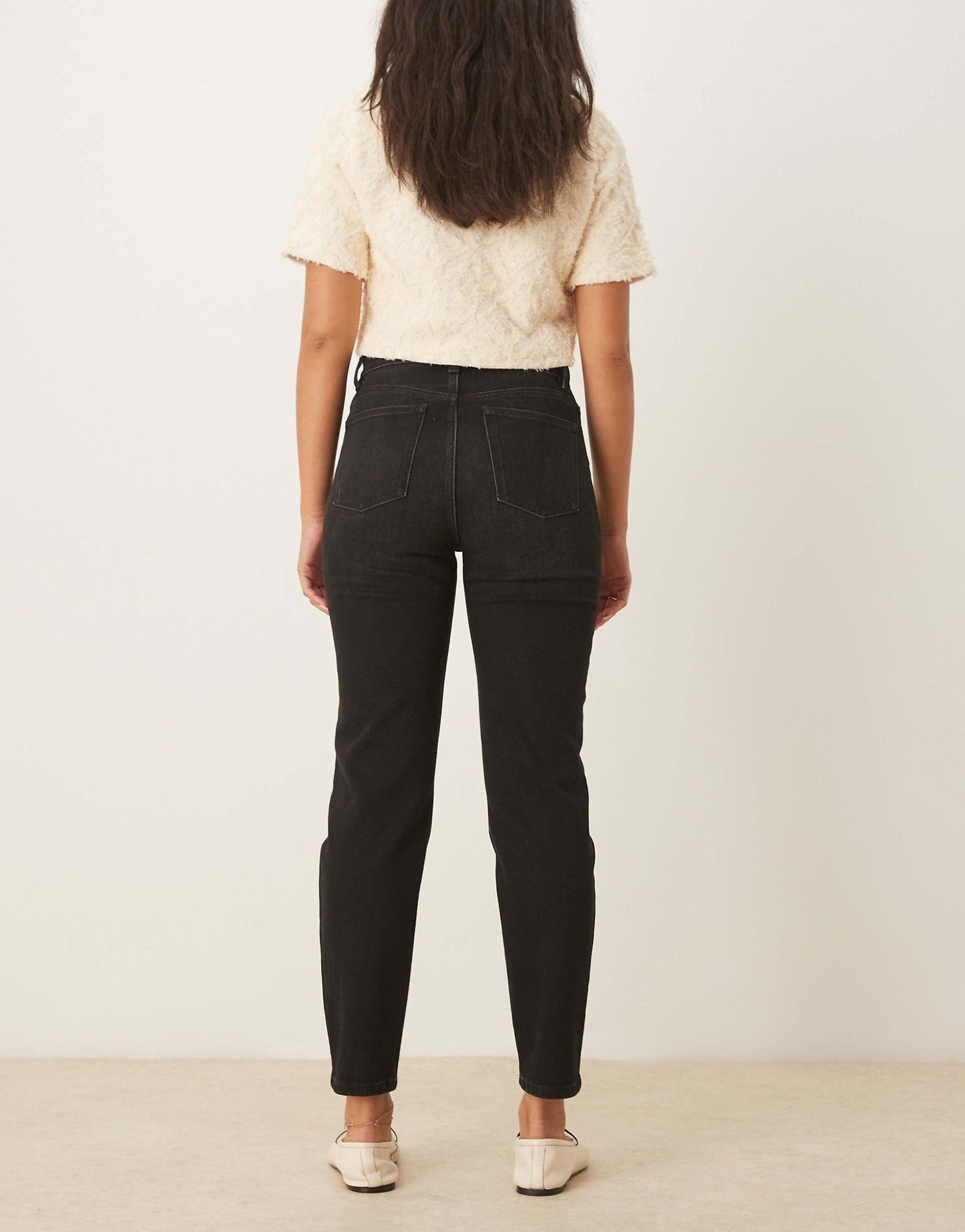 Slim Mom Jeans in Black – Trendy High-Waist Denim for Women in Pakistan | DENIMS