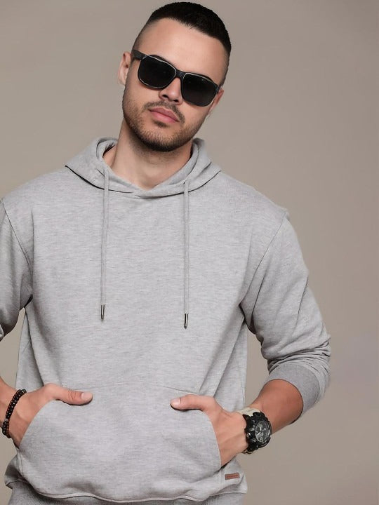 Hooded Pullover Sweatshirt for Men – Stylish & Comfortable Winter Wear in Pakistan