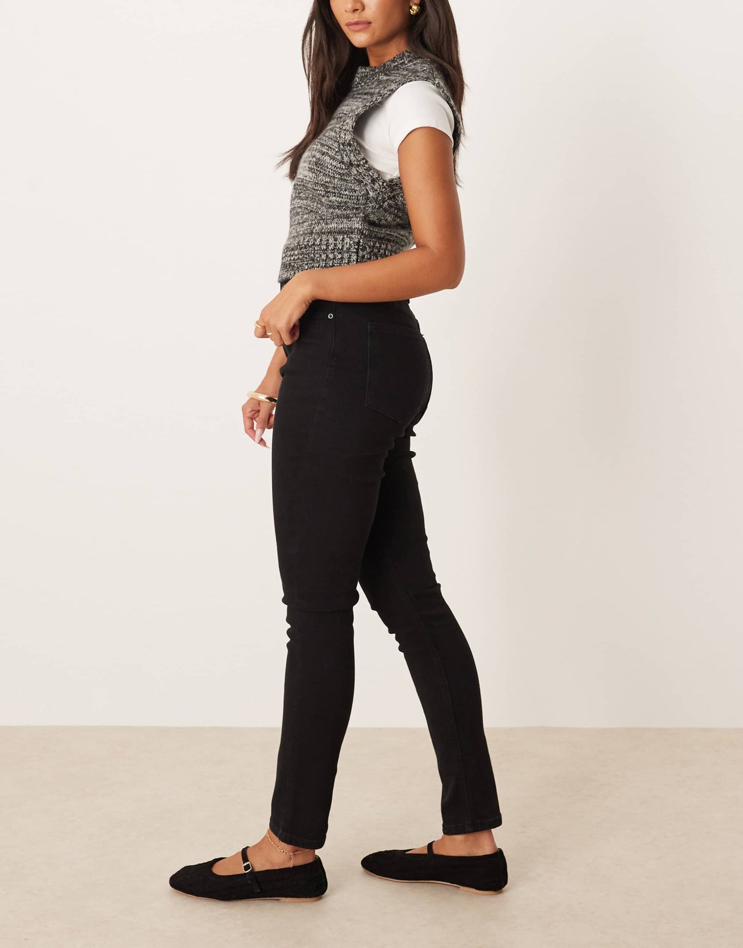 Skinny Jean in Black – Stretchable Slim Fit Denim for Men in Pakistan | DENIMS