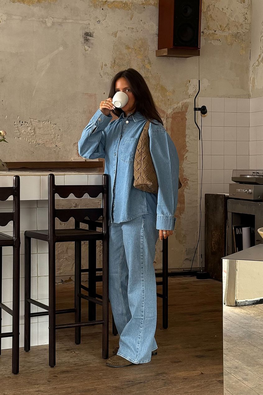 Low Waist Jeans for Women – Trendy Low-Rise Denim, Sleek Hip-Hugging Fit for Pakistan | DENIMS