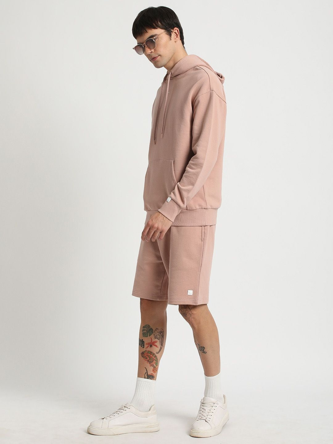 Hooded Pure Cotton Pullover Sweatshirt for Men – Comfortable Winter Wear in Pakistan | DENIMS