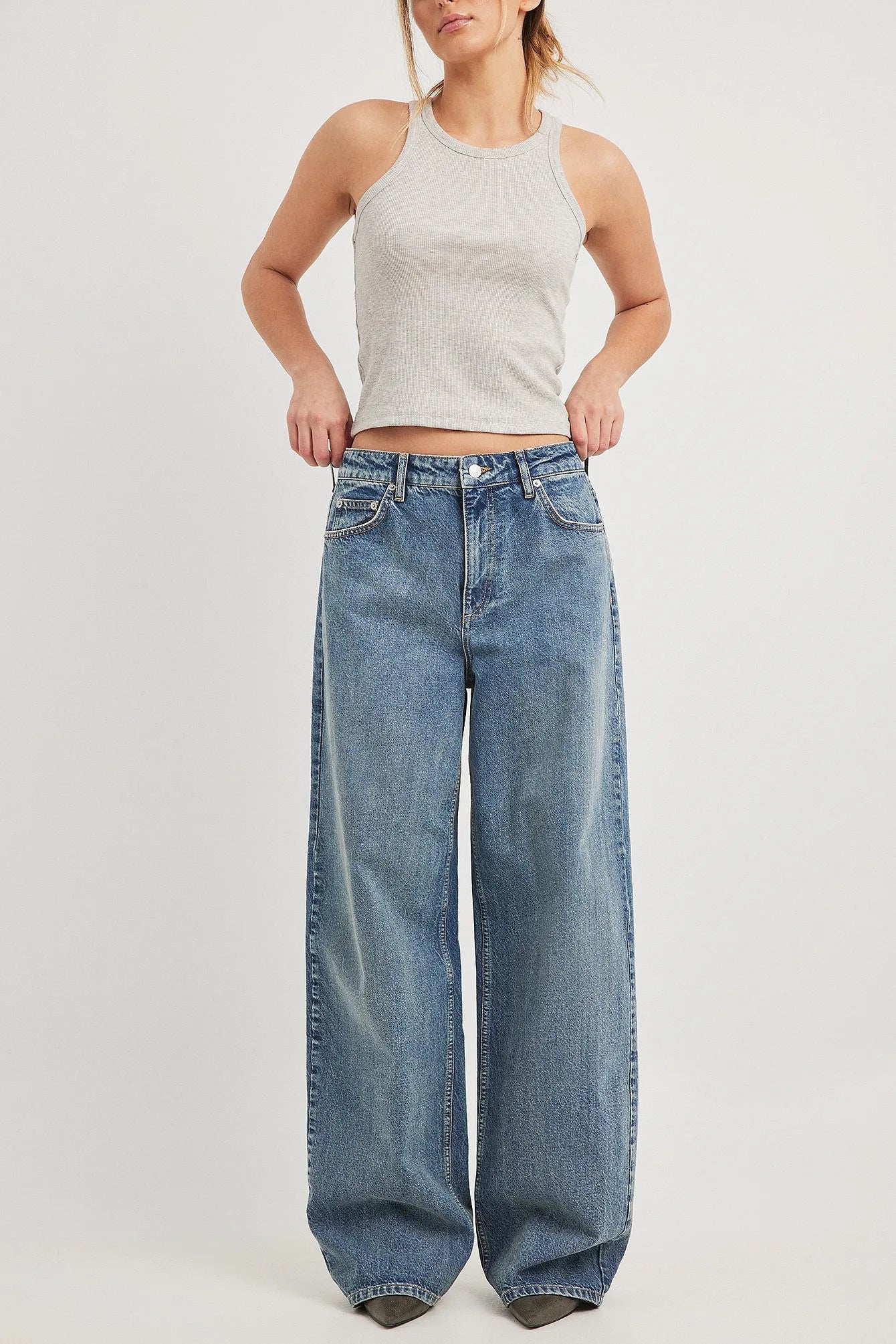Wide Leg Low Waist Jeans - Mid Blue Denim for Effortless Style