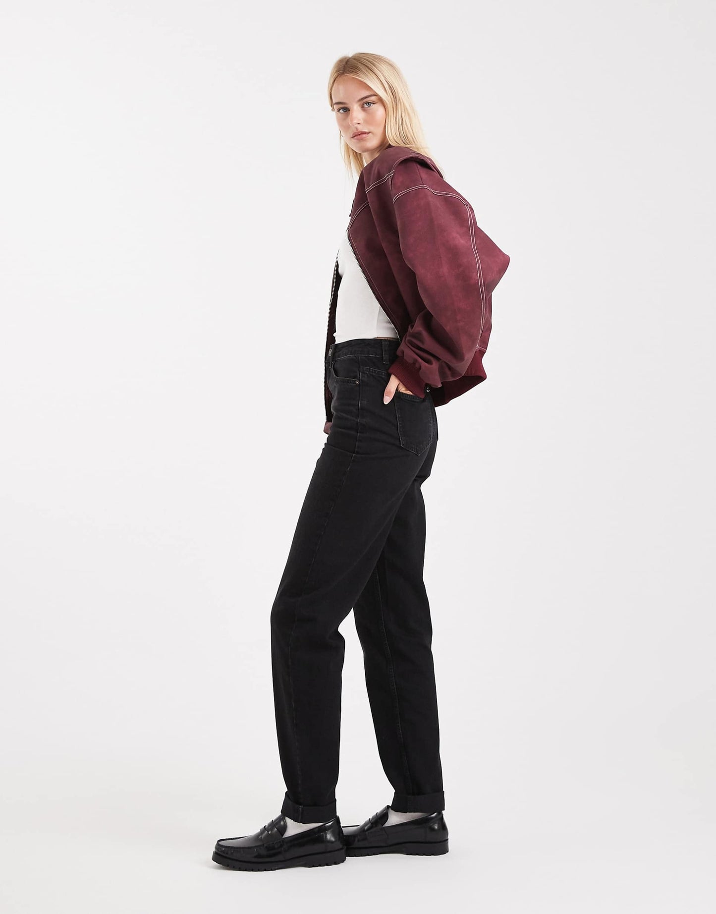 Slim Mom Jeans in Black – Trendy High-Waist Denim for Women in Pakistan | DENIMS