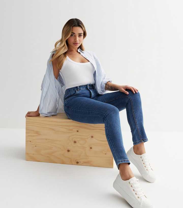 Petite Blue Mid Rise Amie Skinny Jeans - DENIMS 