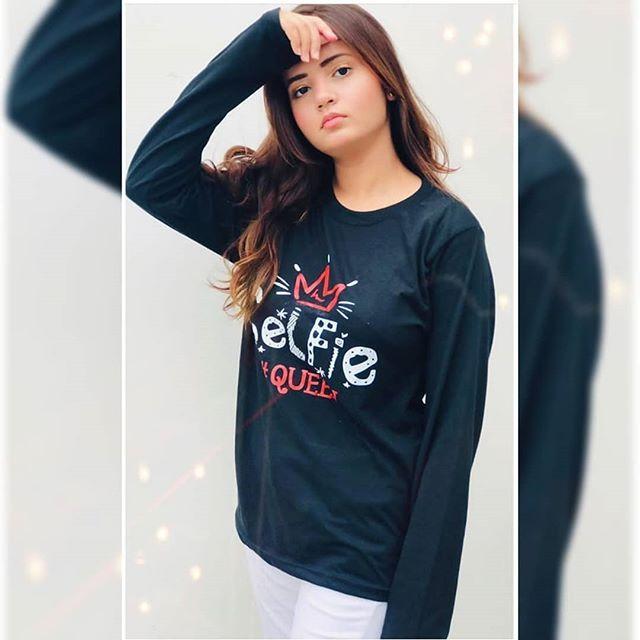 Black Selfie Queen Printed T - shirt For Womens - DENIMS - Tops & T - Shirts - 