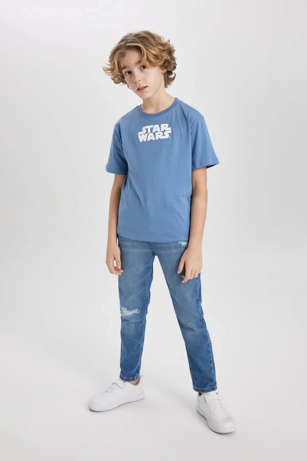 Boy's Carrot Fit Ripped Detailed Straight Leg Jean - DENIMS - Boys Jeans - 