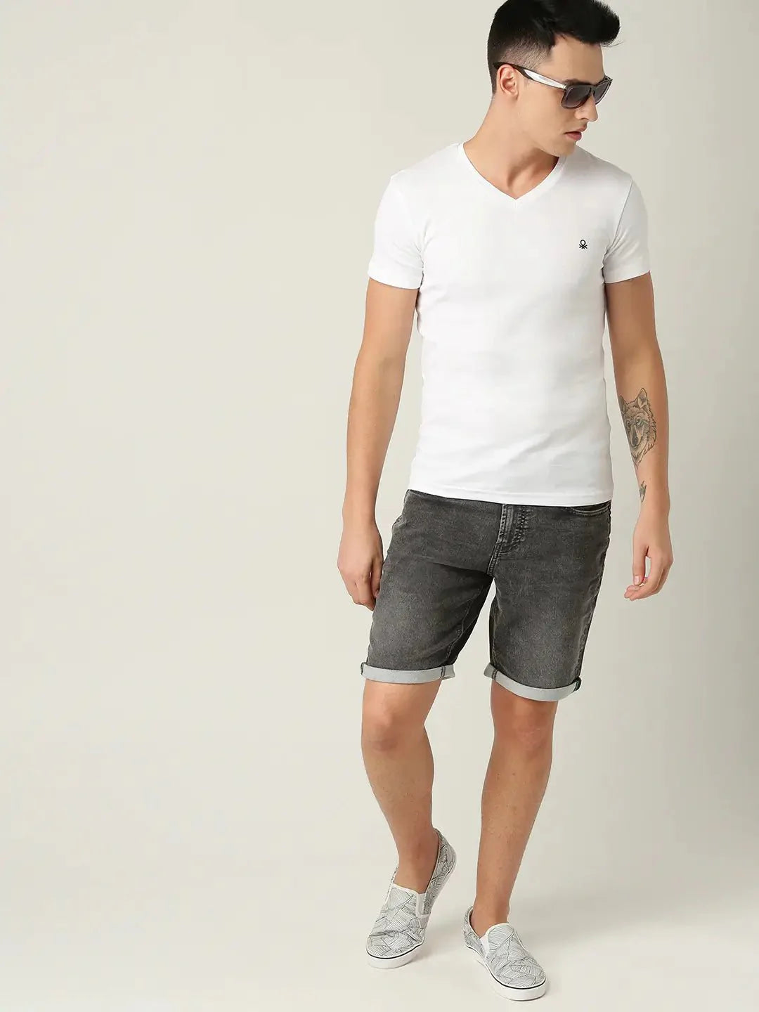 Men Charcoal Grey Solid Slim Fit Denim Shorts - DENIMS - Shorts - 