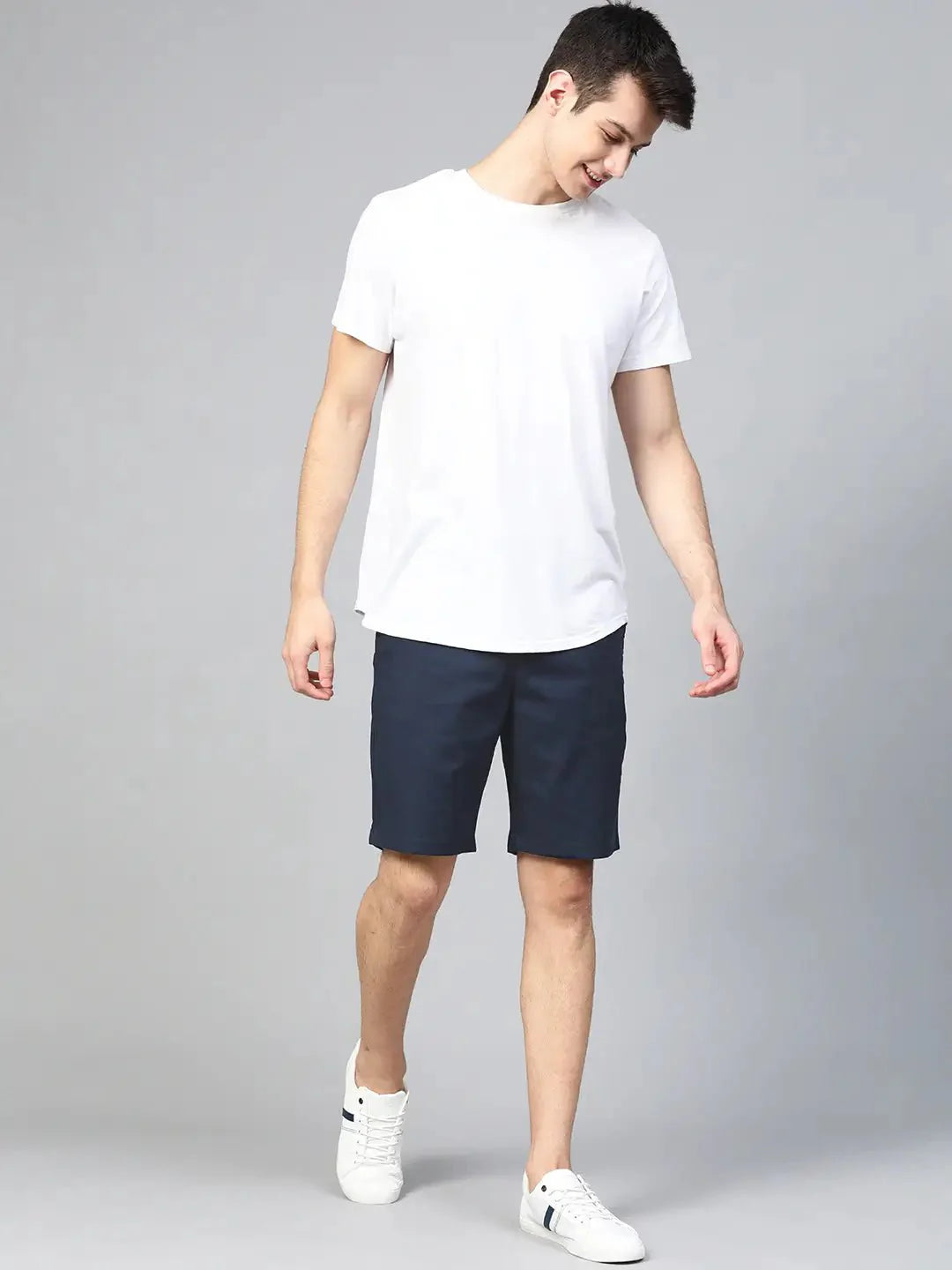 Men Navy Blue Checked Regular Fit Regular Shorts - DENIMS - Shorts - 